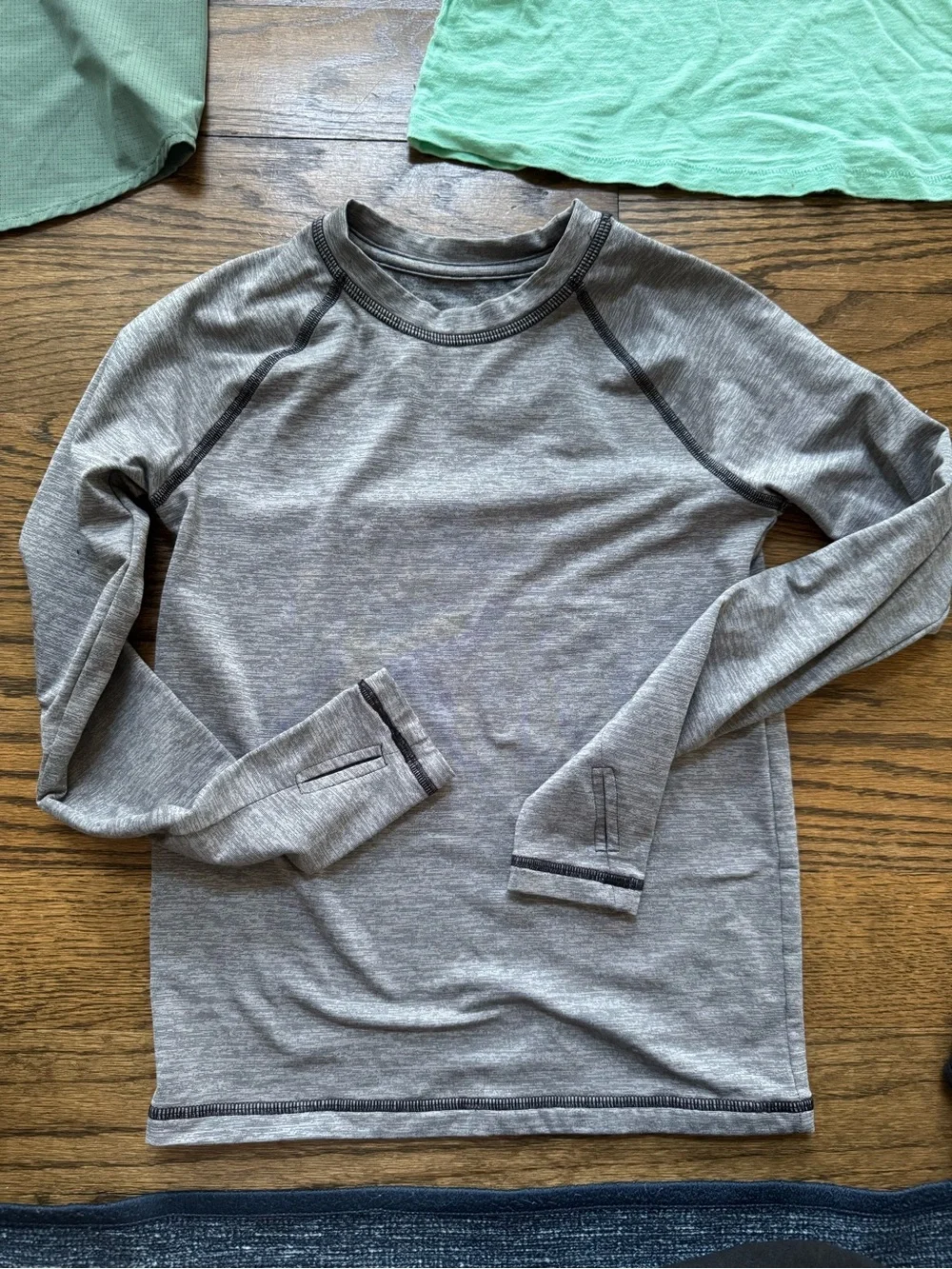 Boys Size 8 Mixed Shirt Bundle Gap Kids, All in Motion & 32 Degrees Heat 4 Piece